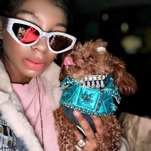 Meet your Posher, Cha'diva